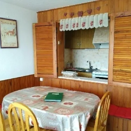 Besse-et-saint-anastaise-super Besse, 3 Pieces, 6 Personnes - Fr-1-395-23